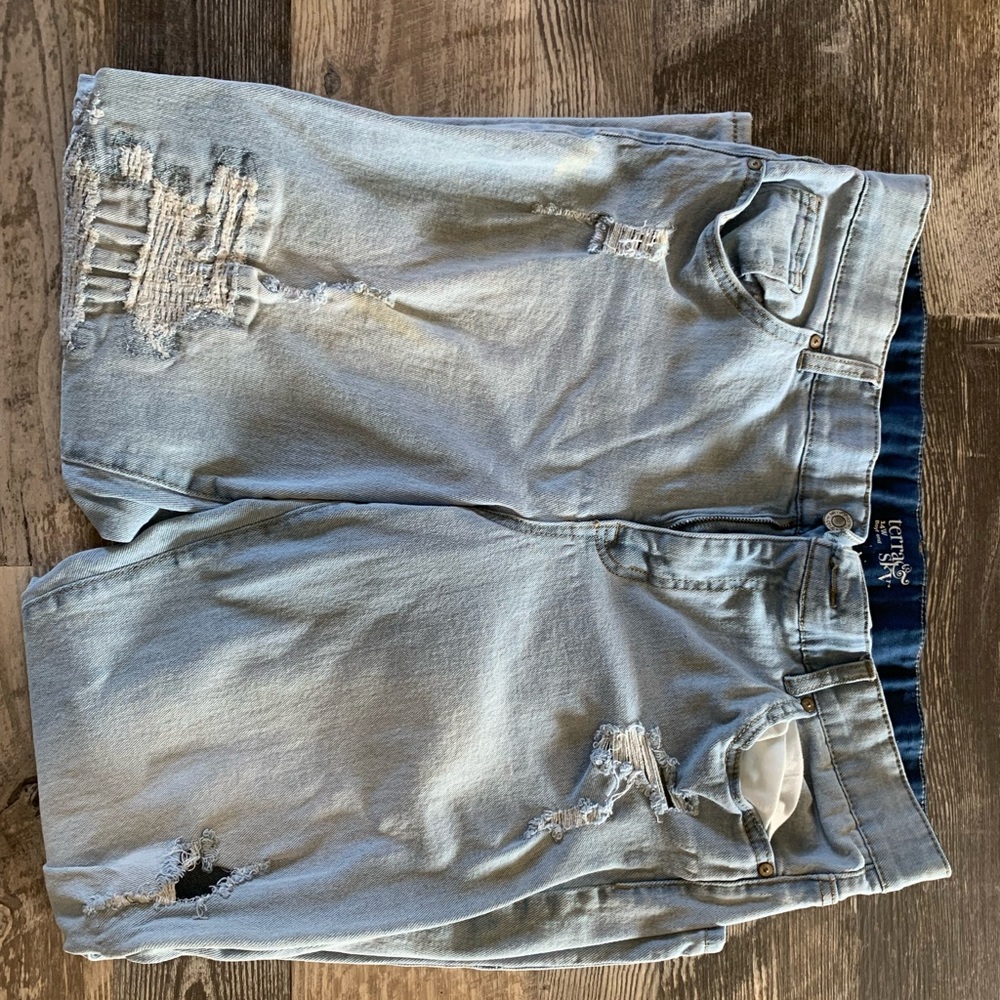 Terra & Sky 14W Capri Jeans With Distress
